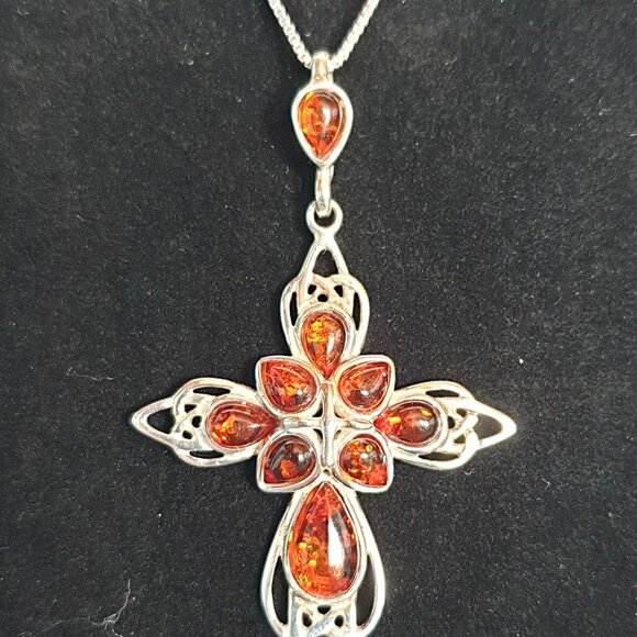 Wonderful 2.25’’ Large Baltic Amber Sterling Silver Cross Pendant Necklace - Picture 3 of 11